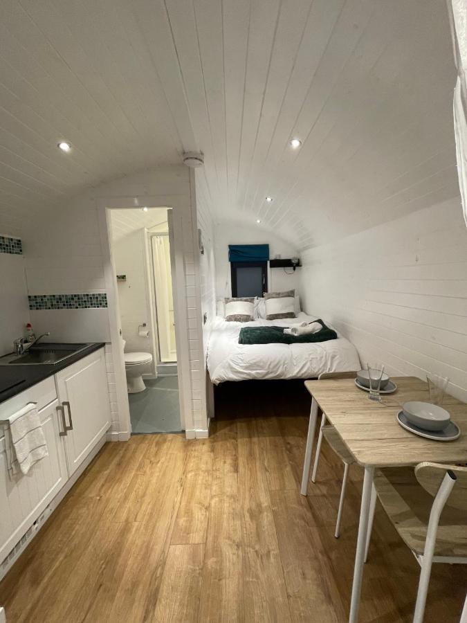 Hideaway Pod Near Loch Ness For A Tranquil Retreat Apartment Lewiston Ngoại thất bức ảnh