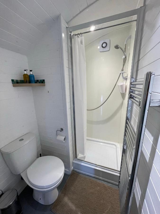 Hideaway Pod Near Loch Ness For A Tranquil Retreat Apartment Lewiston Ngoại thất bức ảnh