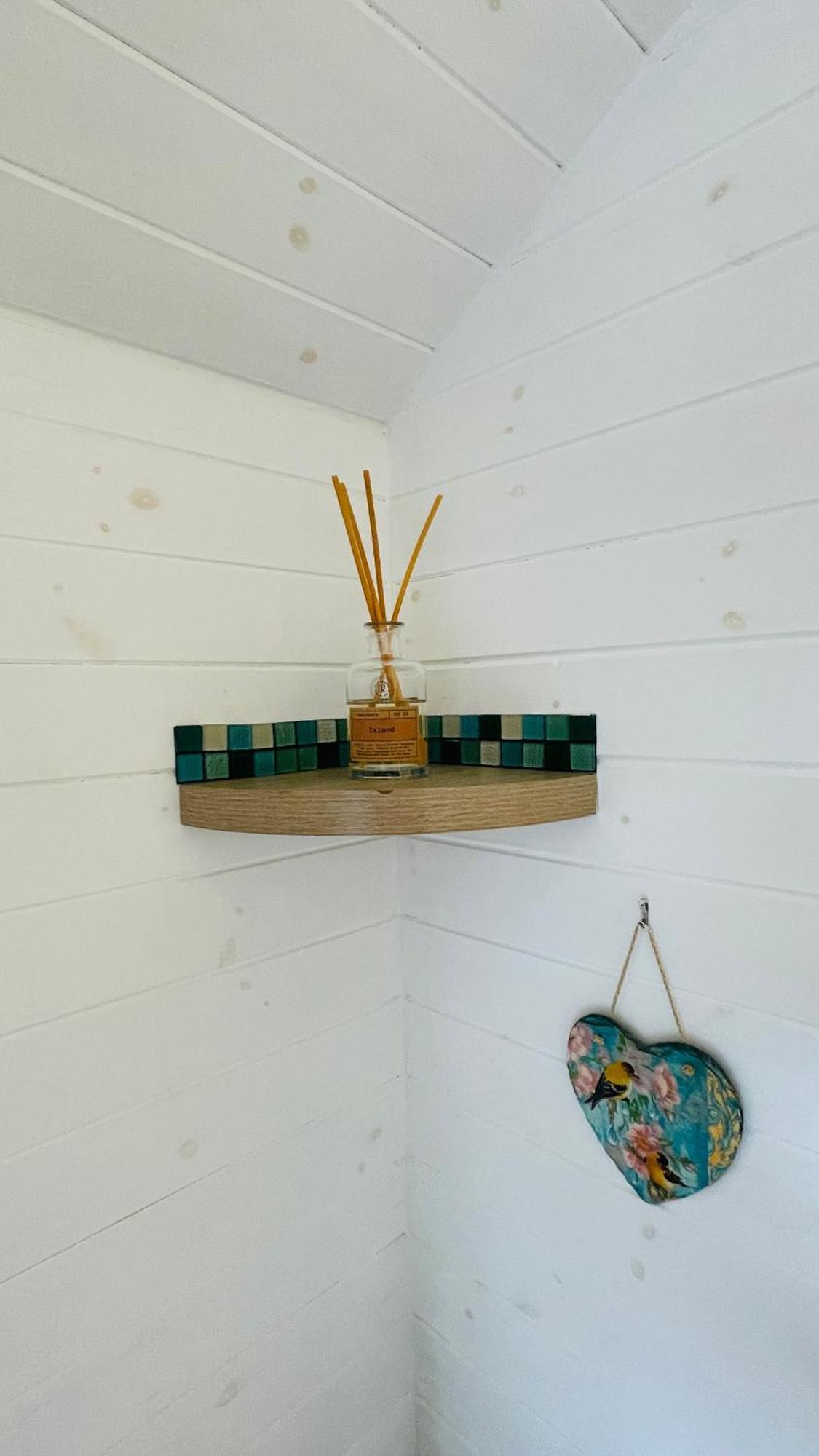 Hideaway Pod Near Loch Ness For A Tranquil Retreat Apartment Lewiston Ngoại thất bức ảnh