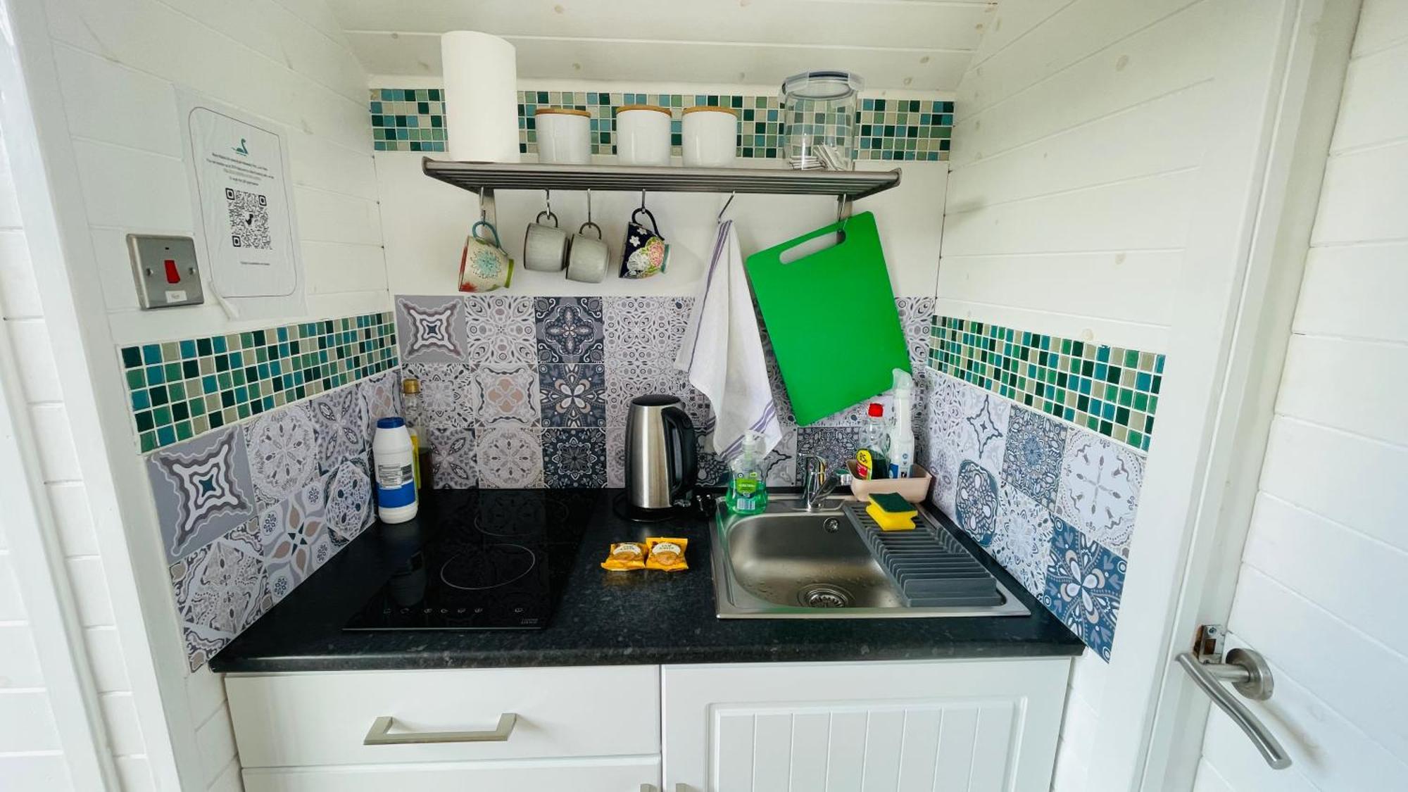 Hideaway Pod Near Loch Ness For A Tranquil Retreat Apartment Lewiston Ngoại thất bức ảnh
